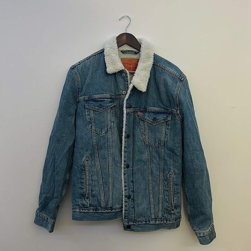 Levi’s Jean Jacket With Fur Lining